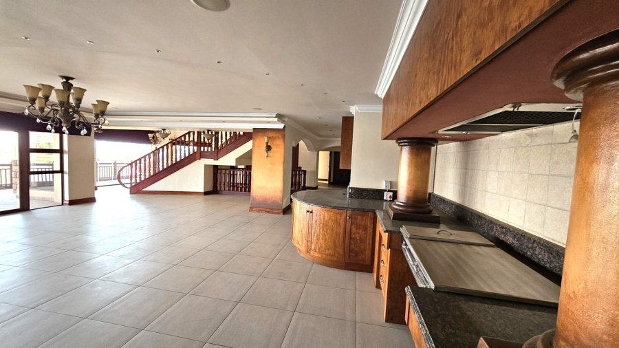 5 Bedroom Property for Sale in Birdwood Estate North West